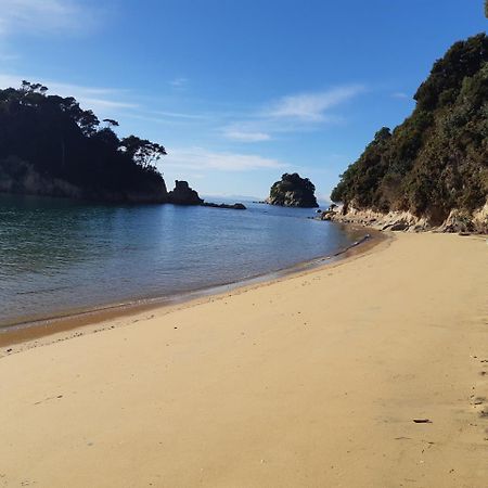 Two Tuis Accomodation Kaiteriteri ภายนอก รูปภาพ