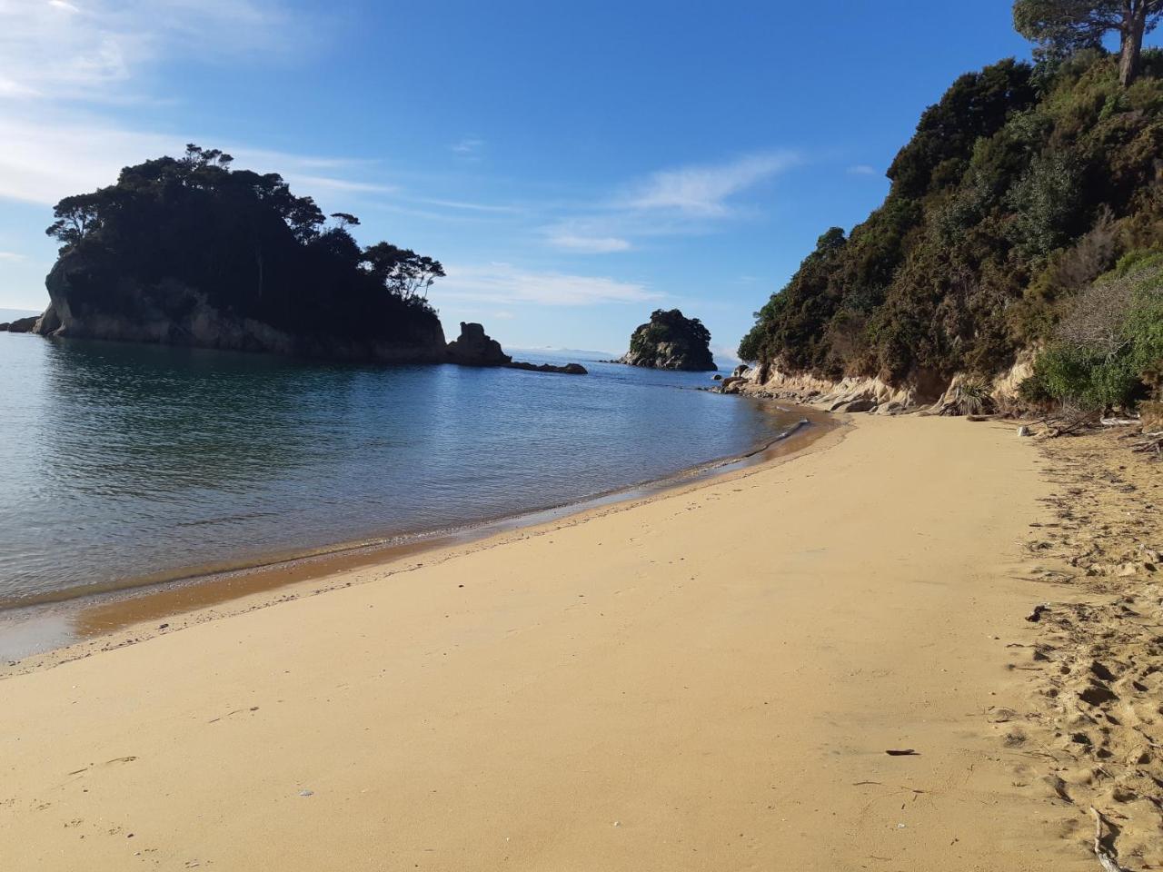 Two Tuis Accomodation Kaiteriteri ภายนอก รูปภาพ