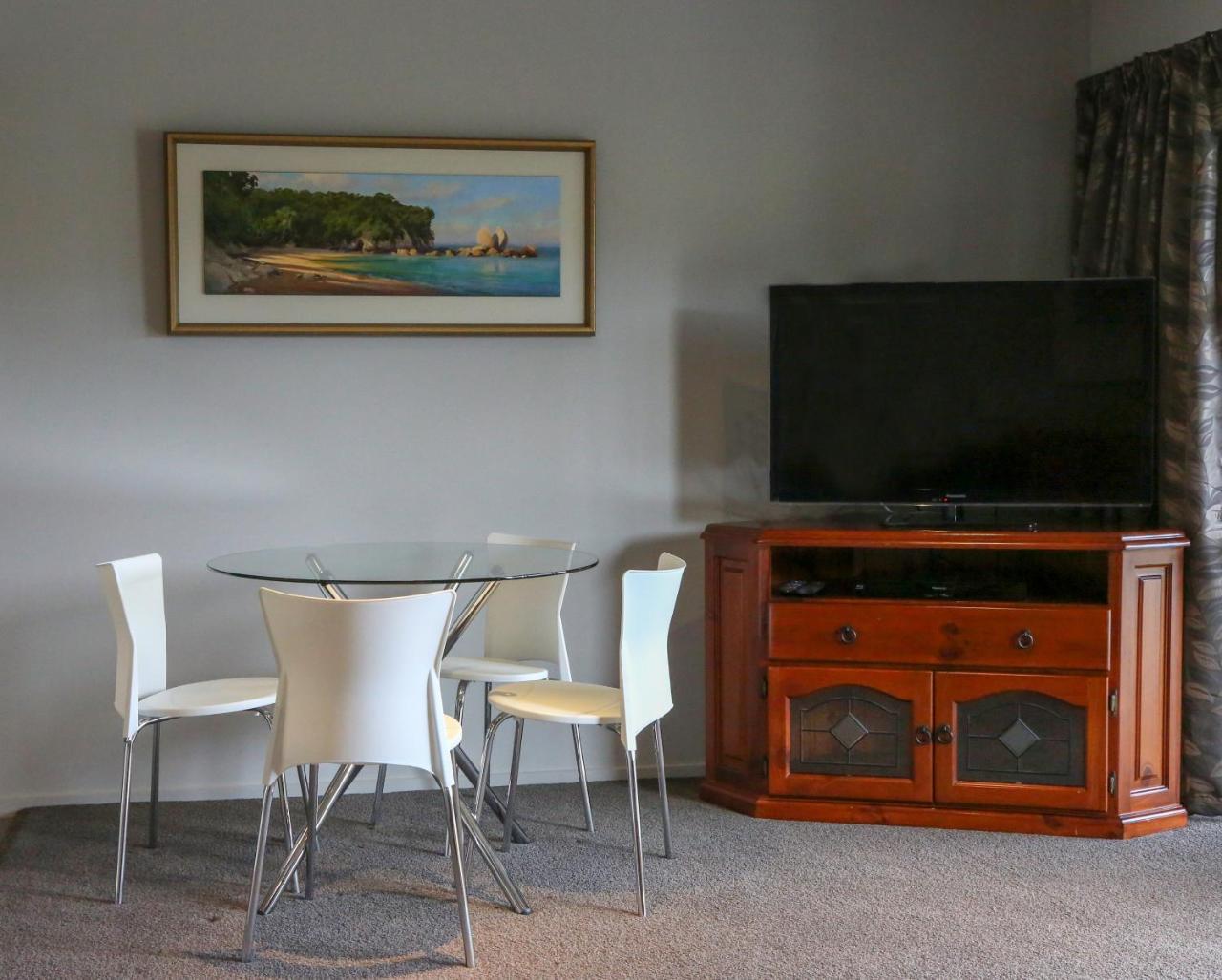 Two Tuis Accomodation Kaiteriteri ภายนอก รูปภาพ